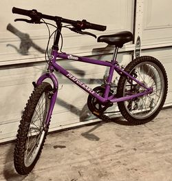 Performance K202 Mid Size Hybrid MTB