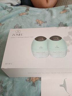 400$ Zomee fit (green) wearable breast pump.
