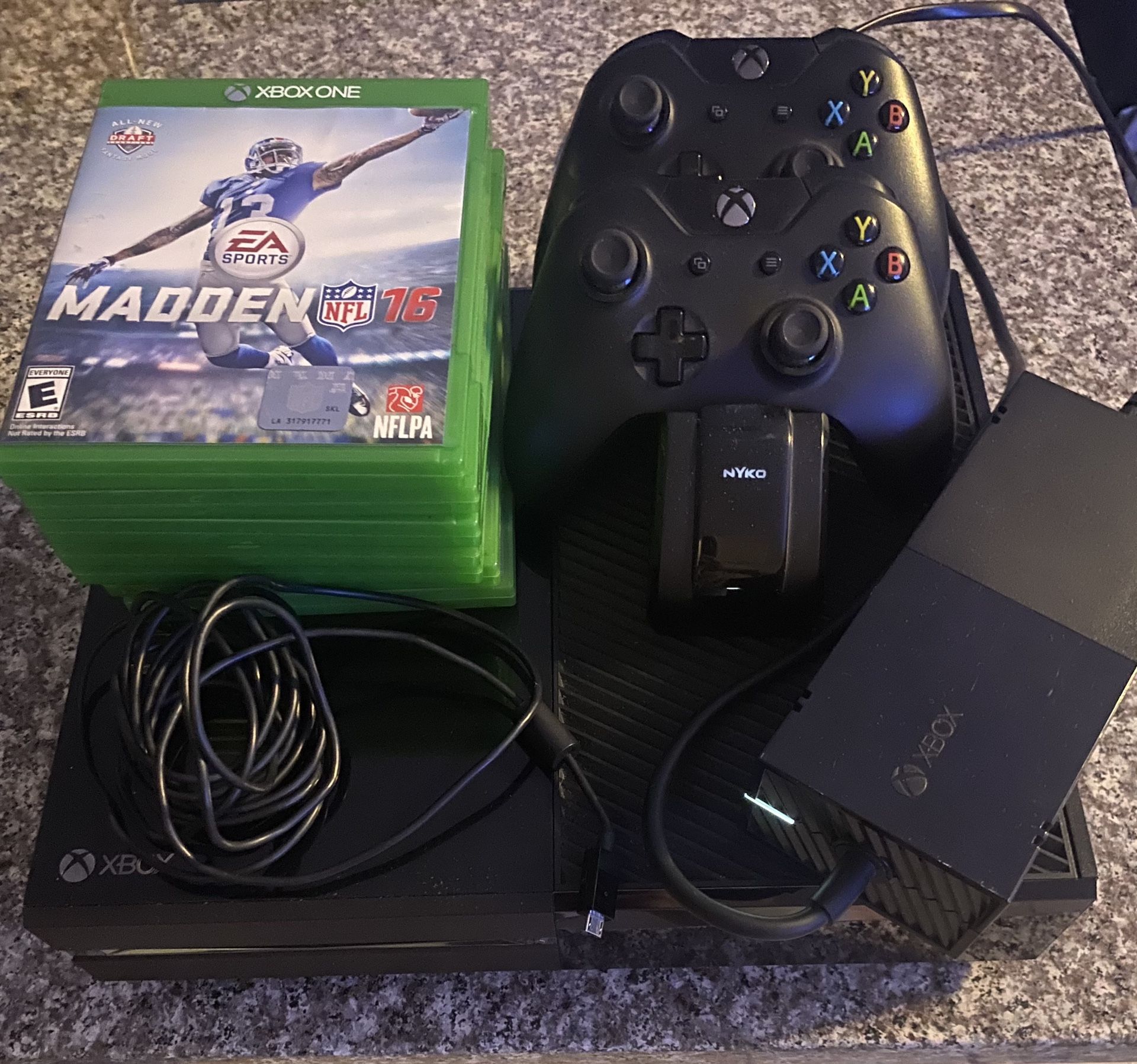 Xbox One 1TB Rechargeable Controller + Games OBO