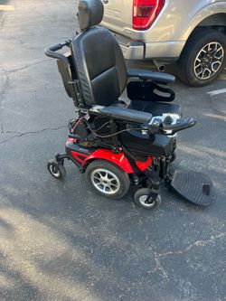 Merits Vector Powerchair
