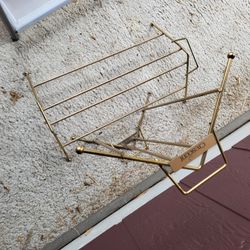 Triangle Cresent Shoe Rack