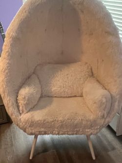 Egg  white chair for kids