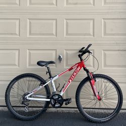 Trek 3700 3 Series – Small Frame – 26” Wheels – Shimano Acera 21-Speed Bicycle Aluminium