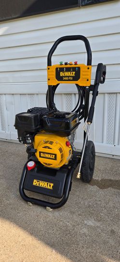 DeWalt 3400 PSI Gas Pressure Washer