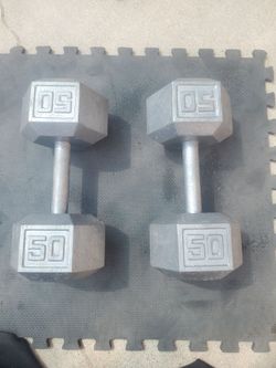 Set Of 2x50lb Dumbells Thats 100lbs Together Selling For for $90
