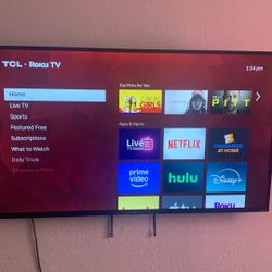 55 inch Roku smart Tv (TCL)