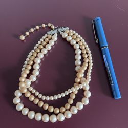 Faux Pearl Choker Necklace 