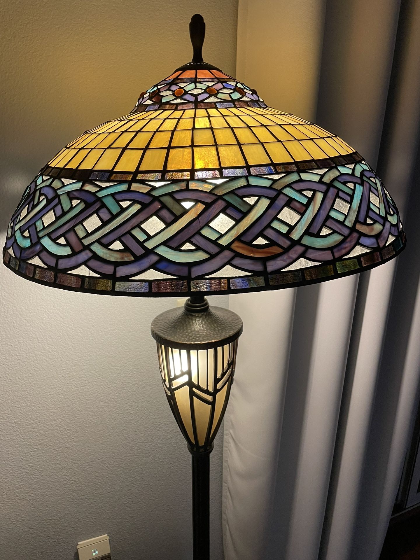 Vintage Tiffany Style Floor Lamp 