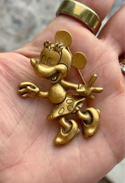 Vintage Disney Store Brushed Gold Tone  Moveable 3D Minnie Mouse Brooch Pin