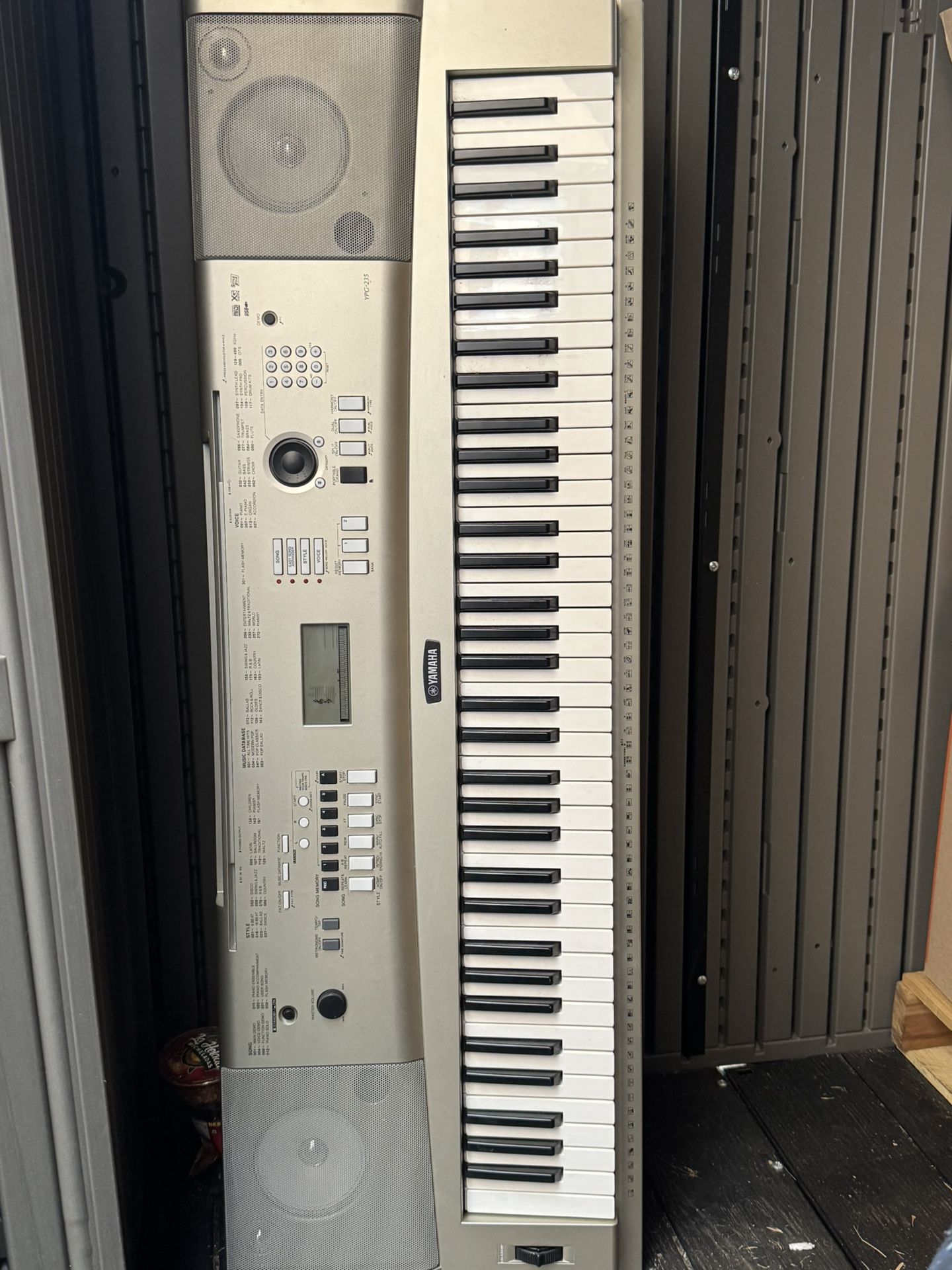 Keyboard Yamaha YPG-235