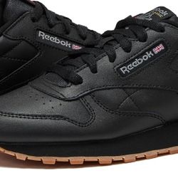 Reebok Classic Leather  black gum sole