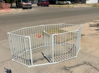8 panel Regalo 2-in-1 Super Wide Metal Pet Gate and Playard,