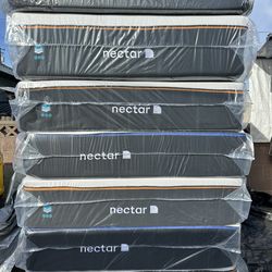 Nectar Mattress.       Nectar Premier Queen Size  - 13" Memory Foam Mattress   Brand New Mattress