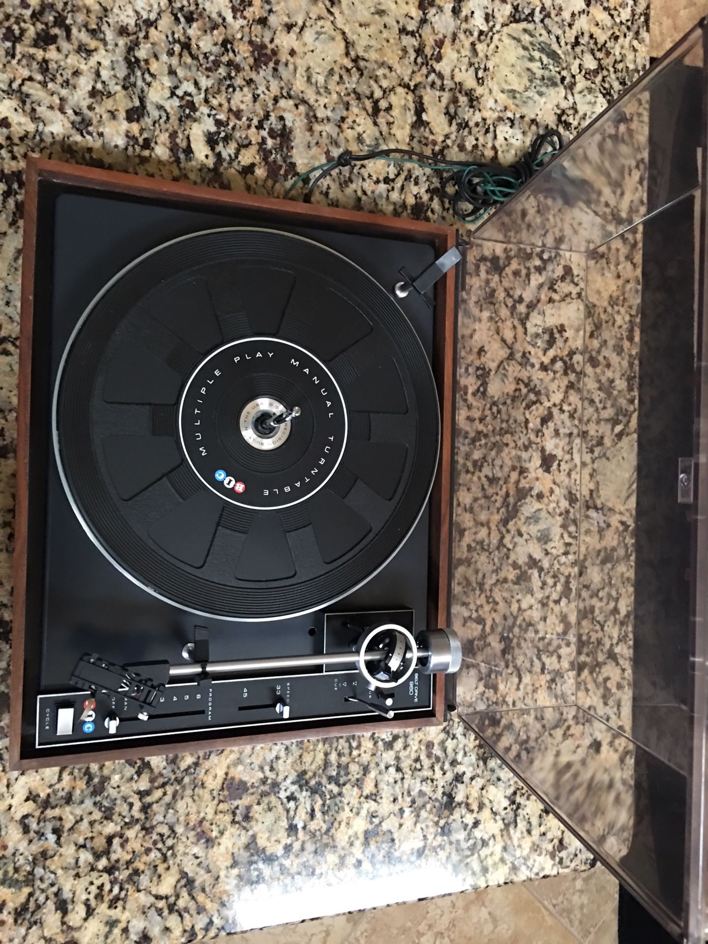BIC 960 vintage belt drive turntable for Sale in Laveen Village, AZ