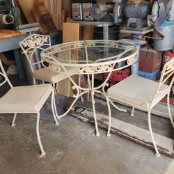 Old Metal Patio Table Set