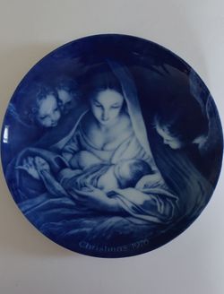KAISER PORCELAIN CHRISTMAS PLATE