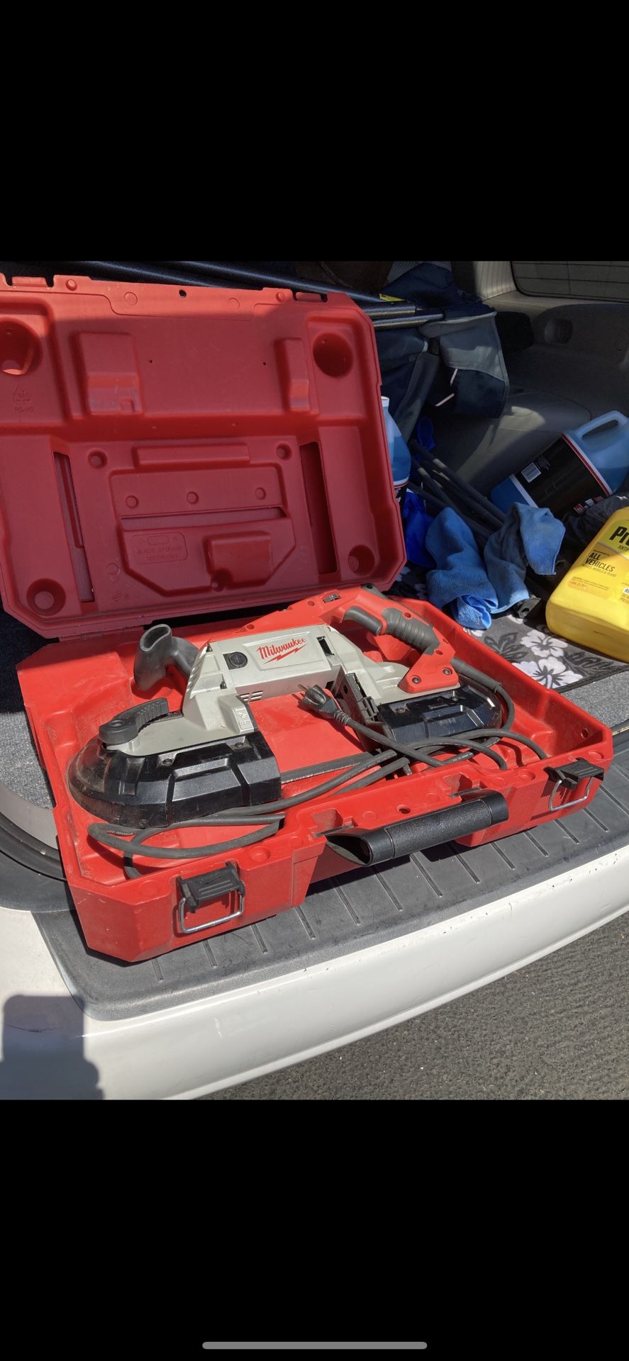 Milwaukee Deep Cut Portable Band Saw