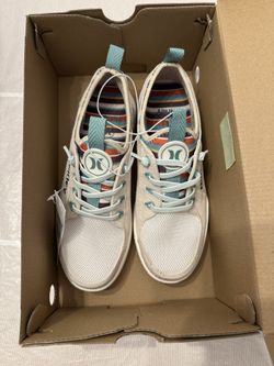 Hurley Women’s Shoes Size 6.5