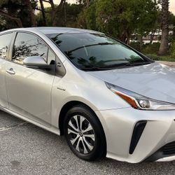 2019 Toyota Prius Le 