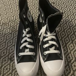 Converse shoe
