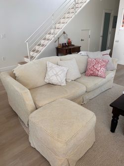 Shabby Chic slipcover sofa by Rachel Ashwell