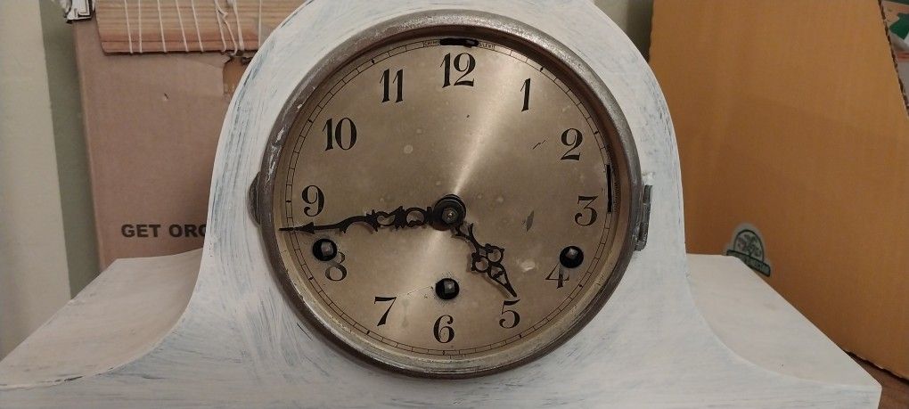 ANTIQUE MANTEL CHIMING WIND UP CLOCK,All Products : American Fashion Style Bags On Sale