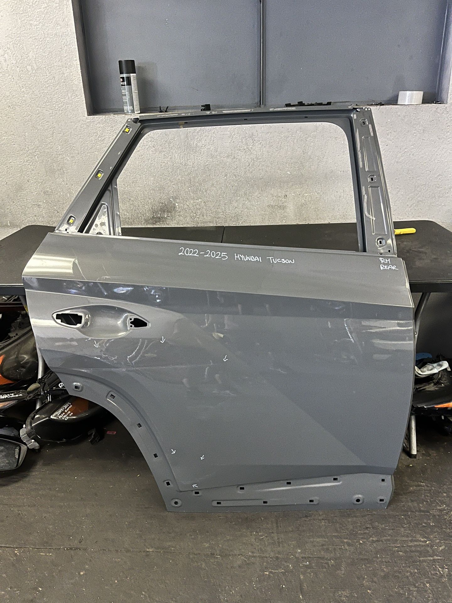 2022-2023-2024-2025 HYUNDAI TUCSON RIGHT REAR DOOR OEM USED