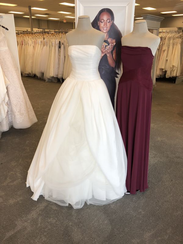 Wedding dress for Sale in Las Vegas, NV OfferUp