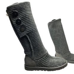 Hermosas UGG Size #6 Muy buenas Condiciones .