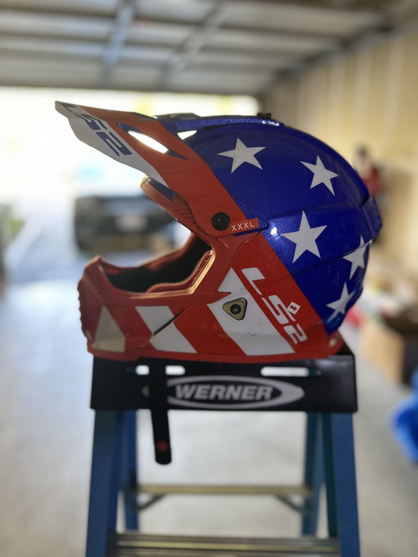 Off Road Helmet. LS2.