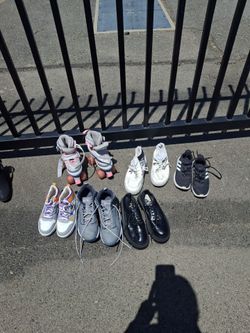 Shoe lot varies sizes