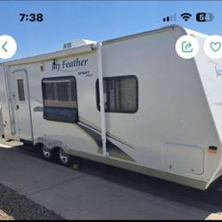 2010 Jayco 226 Jay Feather ultra light.