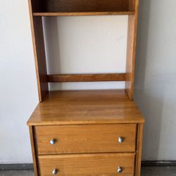 Dresser With Hutch