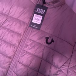 True Religon. Puffer Small 