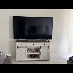 Tv And Stand Will Sell Separately 