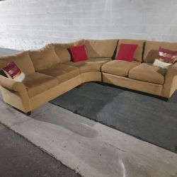 Sectional Couch 🛋 Very Nice And Clean 🛋 