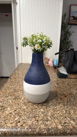 Two-Tone Ceramic Vase Navy and White