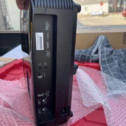 HDR/4K Projector. Lightly Used With Replacement Bulb. 