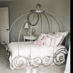 Princess Carriage Bed