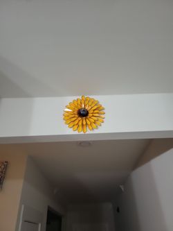 Flower wall hanging