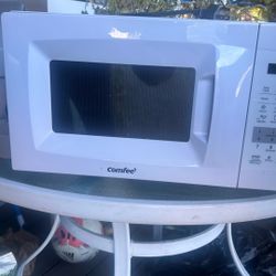 Small Microwave 
