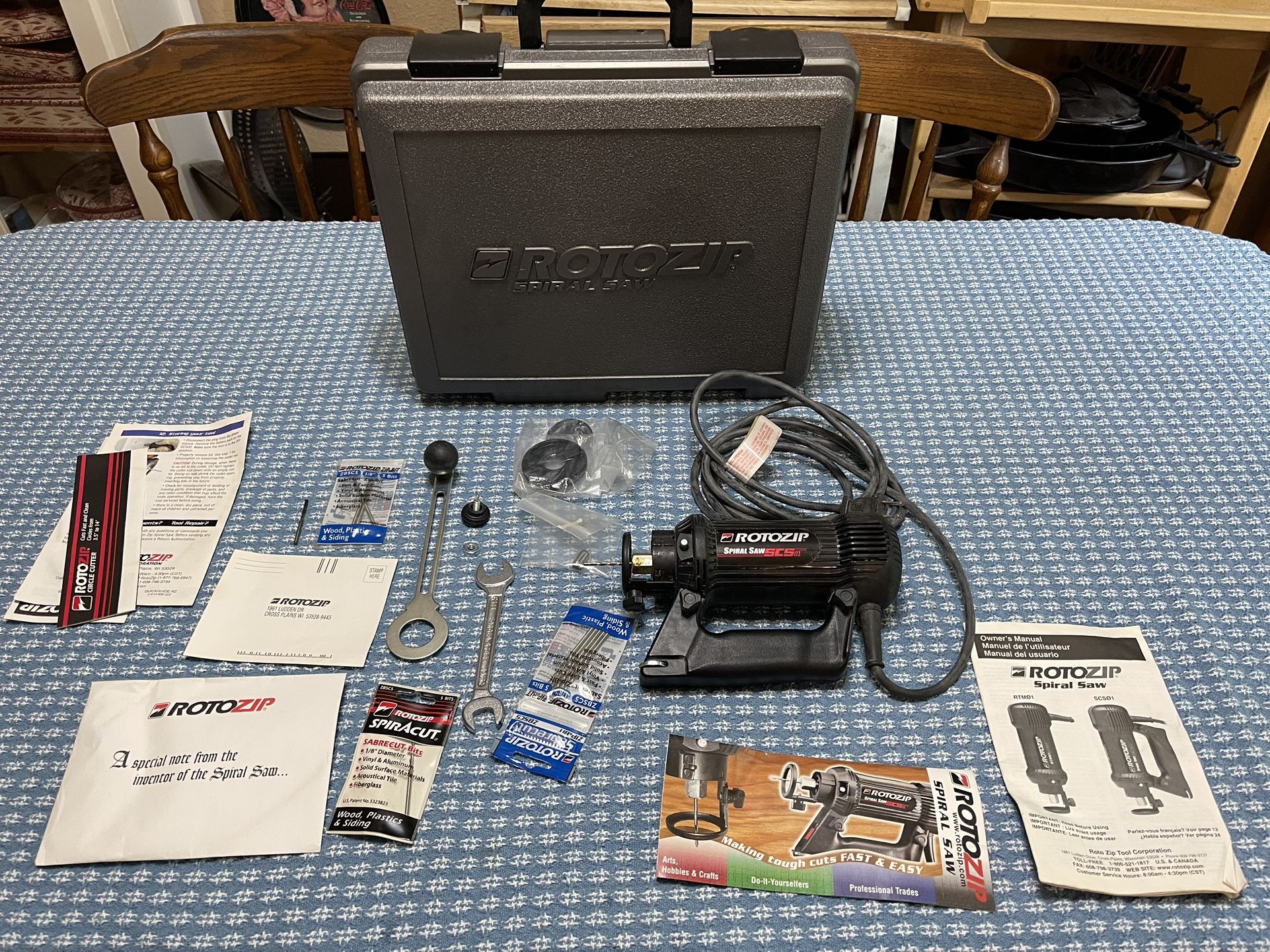 Rotozip spiral saw with accessories