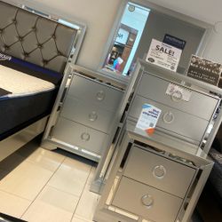 KING AND QUEEN! $499 BED DRESSER MIRROR NIGHTSTAND! LESS THAN COST. 