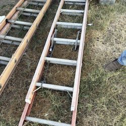 20ft Fiberglass Extension Ladder