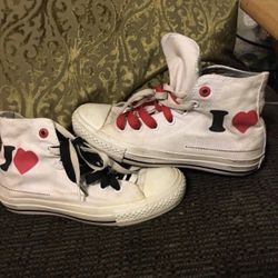 Converse , Valentines Day shoes .
