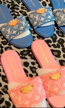 LV SANDALS