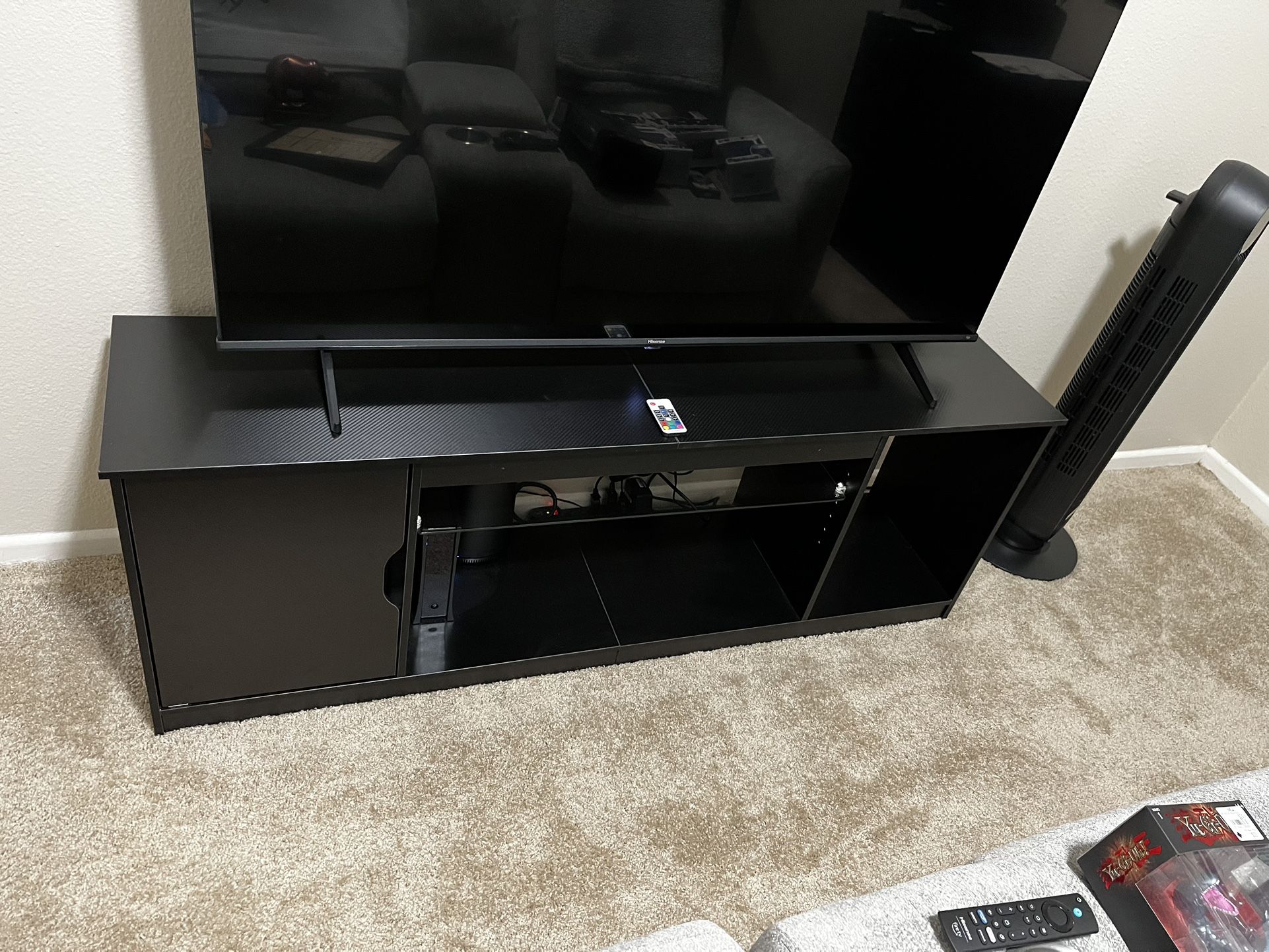Carbon Fiber Entertainment Stand
