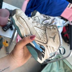 Boys Nike Jordan’s 11c 
