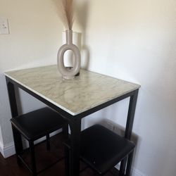 Small Dinning Table 