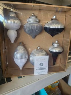 3 packs ornaments